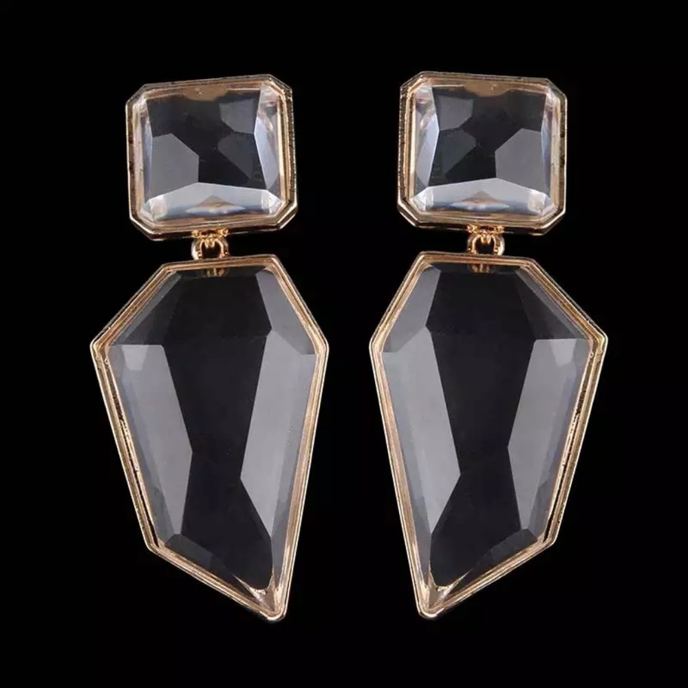 Dangle drop earrings